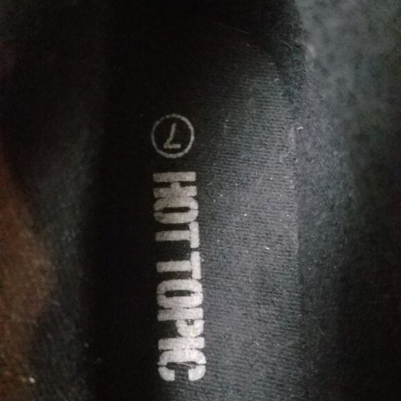 Hot Topic Original Skull Print Converse - Picture 6 of 6